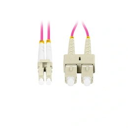 Lanberg optikai patch kábel (MM, LC/UPC-SC/UPC duplex, 0,5 m, LSZH, OM4, 50/125, 3,0 mm, lila)